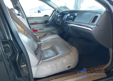 2002 Mercury Grand Marquis Ls z USA, uszkodzony, nr VIN 2MEFM75W42X617392